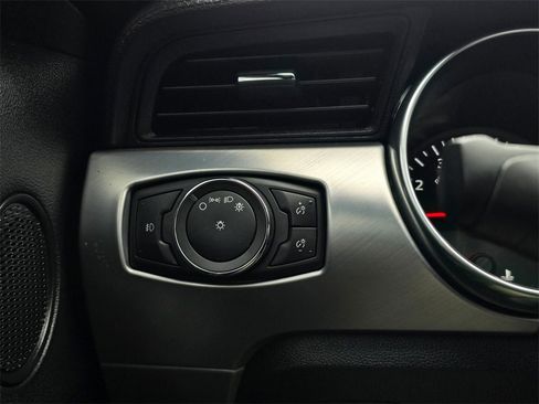 Used 2018 Ford Mustang Premium image 28