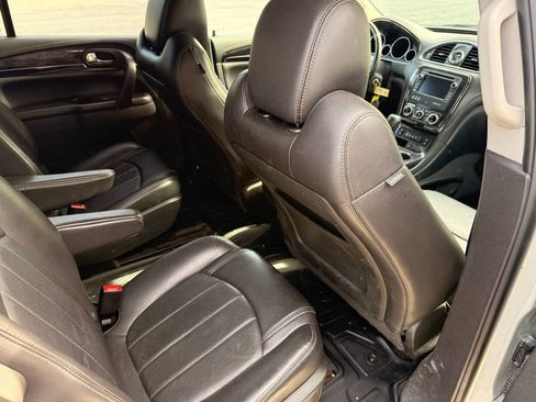Used 2017 Buick Enclave Leather AWD/4WD image 10