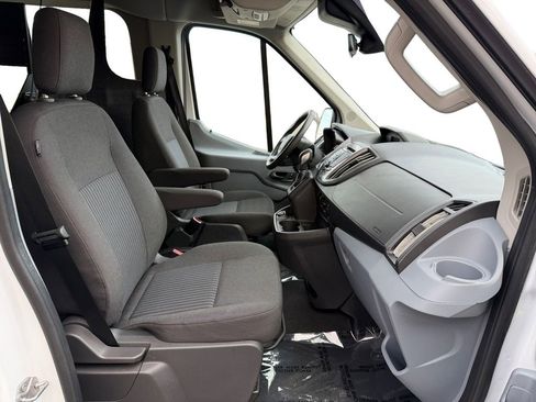 Used 2018 Ford Transit 150 XLT RWD image 18