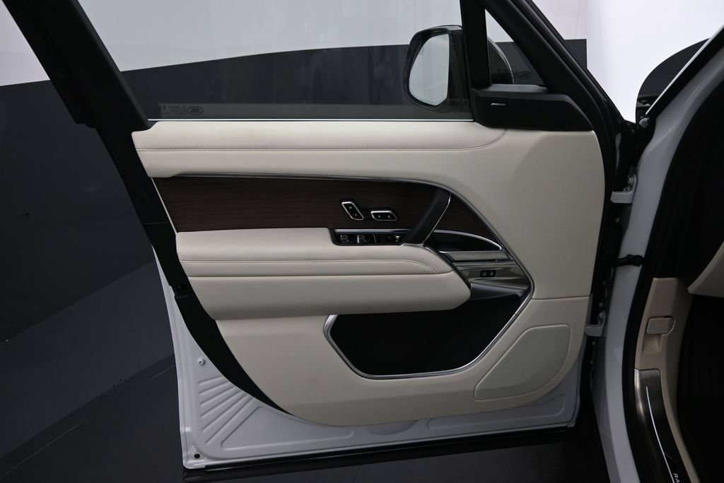 New 2026 Land Rover Range Rover SE AWD/4WD image 22