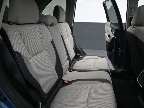Used 2019 Subaru Forester Premium image 19