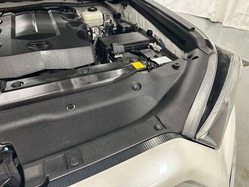 Used 2020 Toyota 4Runner Limited AWD/4WD image 65