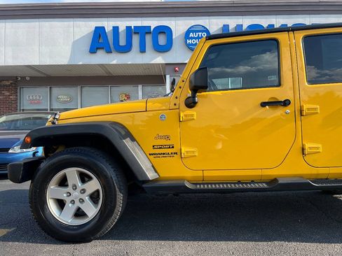 Used 2015 Jeep Wrangler Unlimited Sport w/ Power Convenience Group AWD/4WD image 38