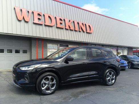 Used 2024 Ford Escape ST-Line image 1