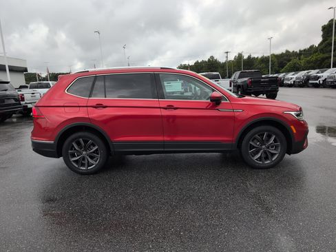 Used 2023 Volkswagen Tiguan SE FWD image 8