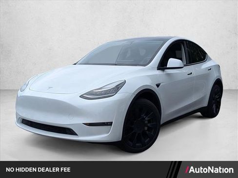 Used 2023 Tesla Model Y Long Range AWD/4WD image 1