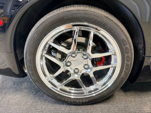 Used 2002 Chevrolet Corvette Z06 w/ Memory Pkg image 18
