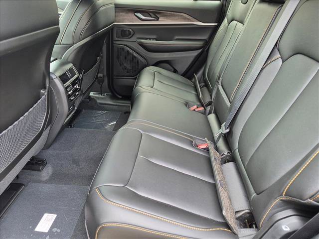 New 2026 Jeep Grand Cherokee Limited AWD/4WD image 13