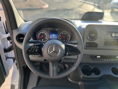 New 2025 Mercedes-Benz Sprinter 2500 image 27