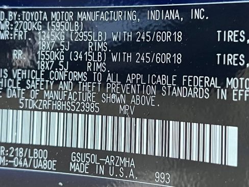 Certified 2017 Toyota Highlander XLE FWD image 27