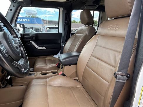 Used 2011 Jeep Wrangler Unlimited Sahara w/ Dual Top Group AWD/4WD image 12