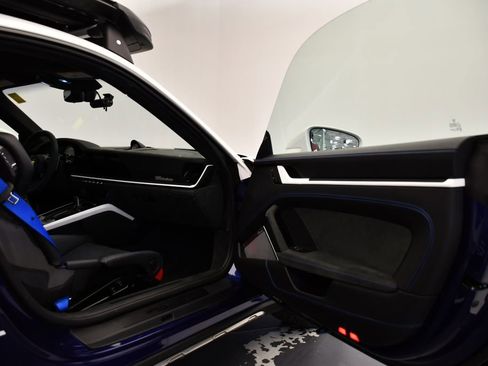 Used 2024 Porsche 911 Dakar image 46