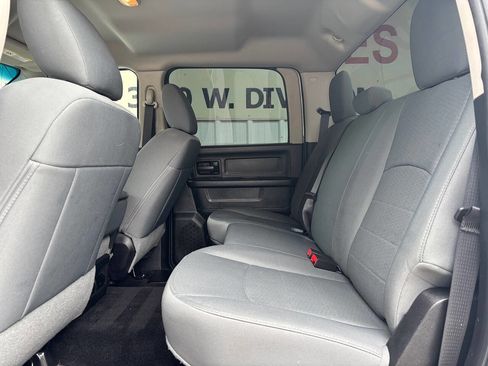 Used 2016 RAM 2500 Tradesman w/ Chrome Appearance Group image 13