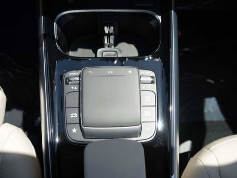 Used 2022 Mercedes-Benz GLA 250 image 22