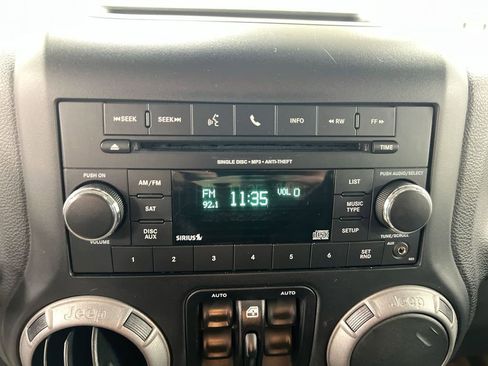 Used 2016 Jeep Wrangler Unlimited Sport w/ Quick Order Package 24S AWD/4WD image 14