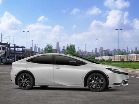 New 2026 Toyota Prius XLE image 13