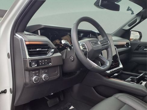 Certified 2026 GMC Yukon XL Denali w/ Sun & Power Step Package AWD/4WD image 11