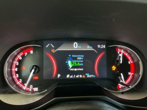 Used 2024 Toyota RAV4 LE AWD/4WD image 8