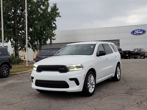 Used 2023 Dodge Durango GT image 2