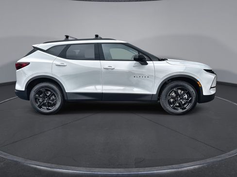 New 2026 Chevrolet Blazer LT w/ Convenience Package AWD/4WD image 15