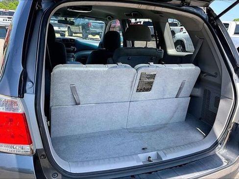 Used 2011 Toyota Highlander 2WD w/ Tech Pkg image 26