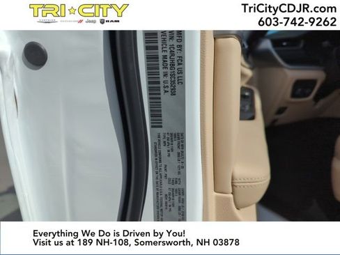 New 2025 Jeep Grand Cherokee Limited w/ Trailer Tow Package image 29