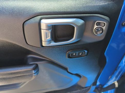 Used 2023 Jeep Wrangler Sport AWD/4WD image 18