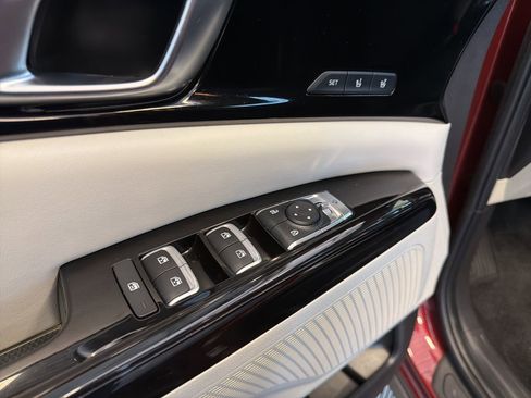 Used 2022 Kia Carnival SX FWD image 22