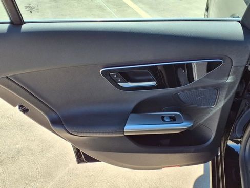 Used 2025 Mercedes-Benz C 300 4MATIC Sedan image 17