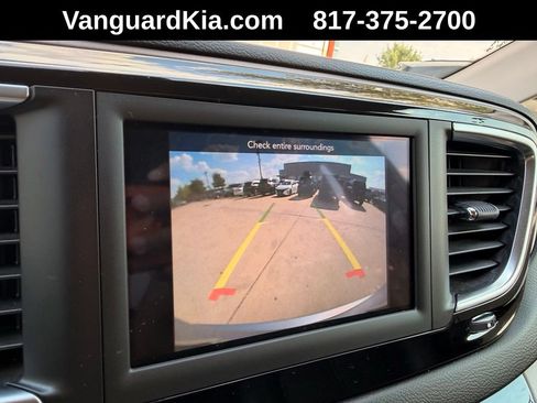 Used 2019 Chrysler Pacifica Touring-L FWD image 21