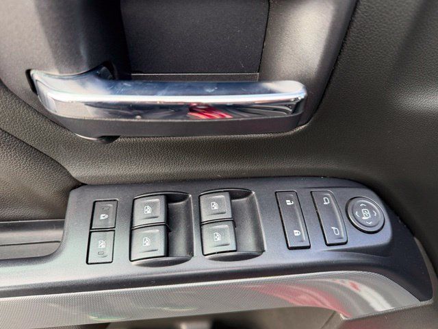Used 2018 Chevrolet Silverado 1500 LT w/ All Star Edition AWD/4WD image 24