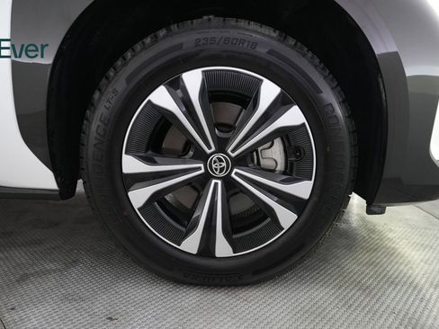 Used 2023 Toyota bZ4X AWD w/ Weather Package image 20