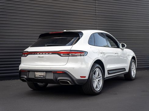 Certified 2026 Porsche Macan AWD/4WD image 28