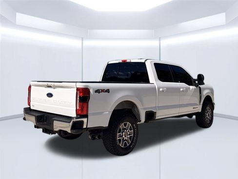Used 2024 Ford F250 Lariat AWD/4WD image 7