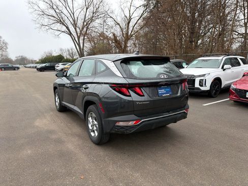 Used 2023 Hyundai Tucson SE image 3