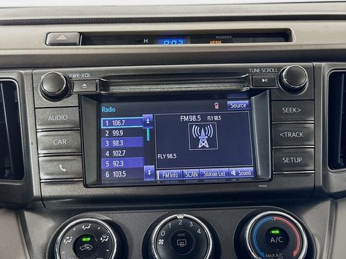 Used 2015 Toyota RAV4 LE FWD image 17