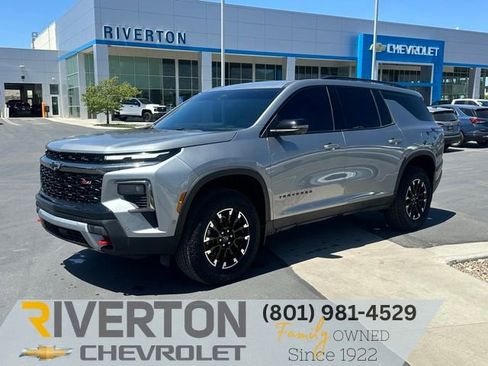 Certified 2025 Chevrolet Traverse Z71 w/ Enhanced Driving Package AWD/4WD image 1