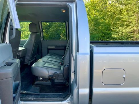 Used 2016 Ford F350 XLT w/ Camper Package AWD/4WD image 24