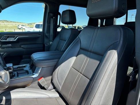 Used 2024 Chevrolet Silverado 1500 High Country w/ Technology Package AWD/4WD image 13