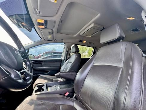 Used 2019 Honda Odyssey Elite image 12