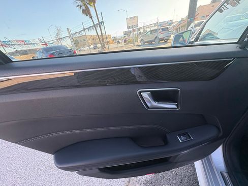 Used 2016 Mercedes-Benz E 350 Sedan w/ Premium Package image 18