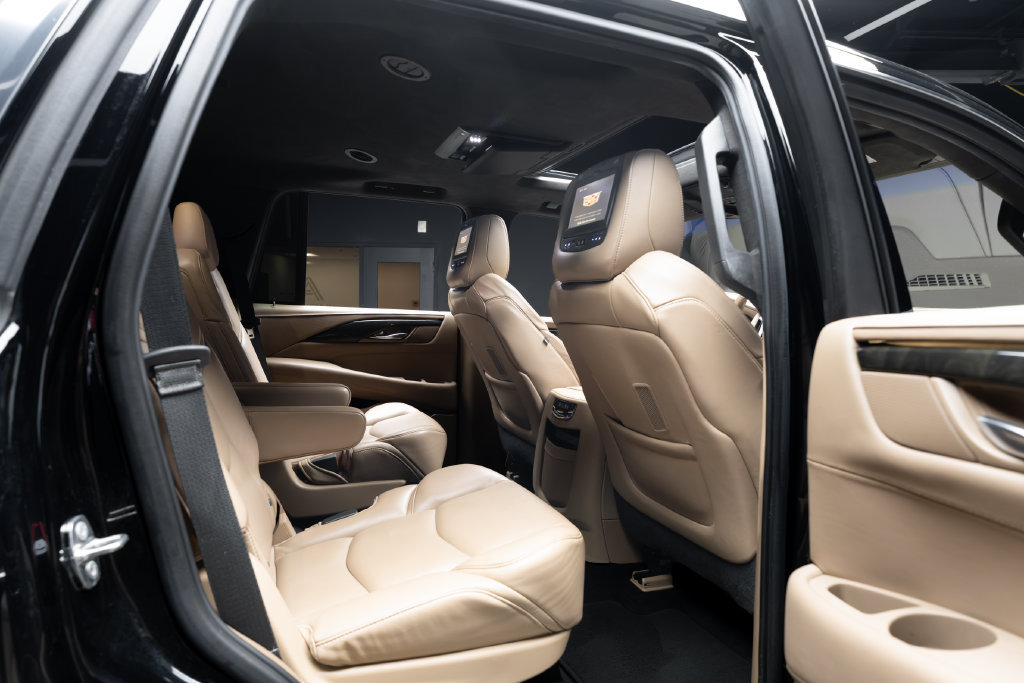 Used 2020 Cadillac Escalade Platinum AWD/4WD image 41