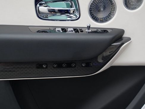 Used 2021 Rolls-Royce Cullinan Black Badge AWD/4WD image 16