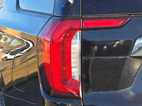 Used 2024 GMC Yukon SLT image 49