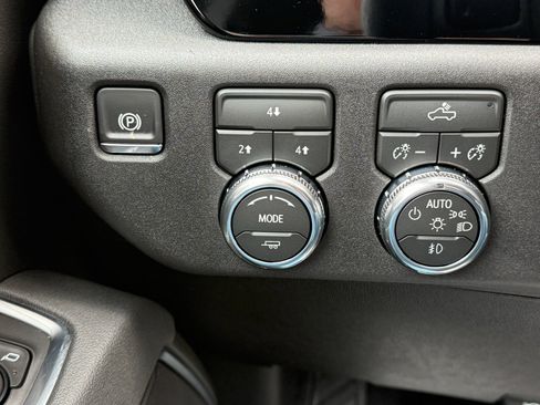 New 2026 GMC Sierra 2500 SLE w/ SLE Value Package; AWD/4WD image 28
