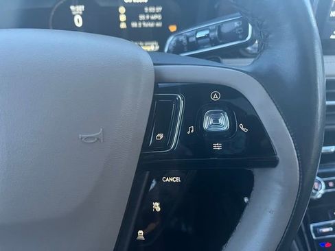 Used 2022 Lincoln Corsair Reserve w/ Equipment Group 201A image 18