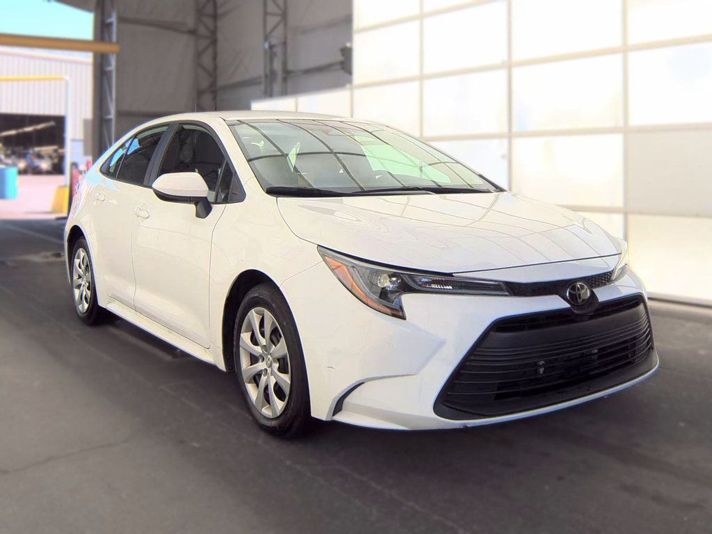 Used 2025 Toyota Corolla LE FWD image 7