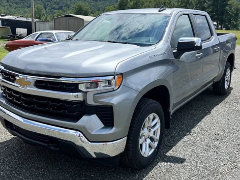 Used 2023 Chevrolet Silverado 1500 LT AWD/4WD image 4