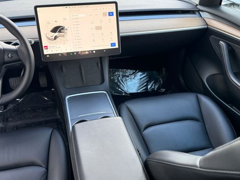 Used 2023 Tesla Model 3 Standard Range image 28