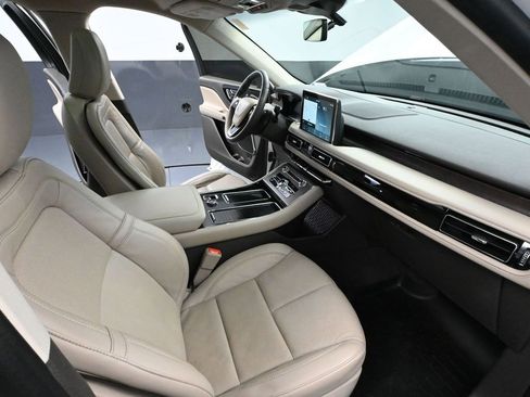 Used 2023 Lincoln Aviator Reserve image 55